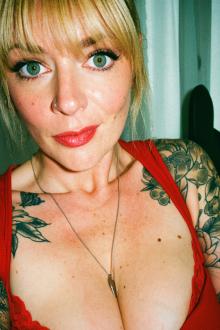 Lola Eastking